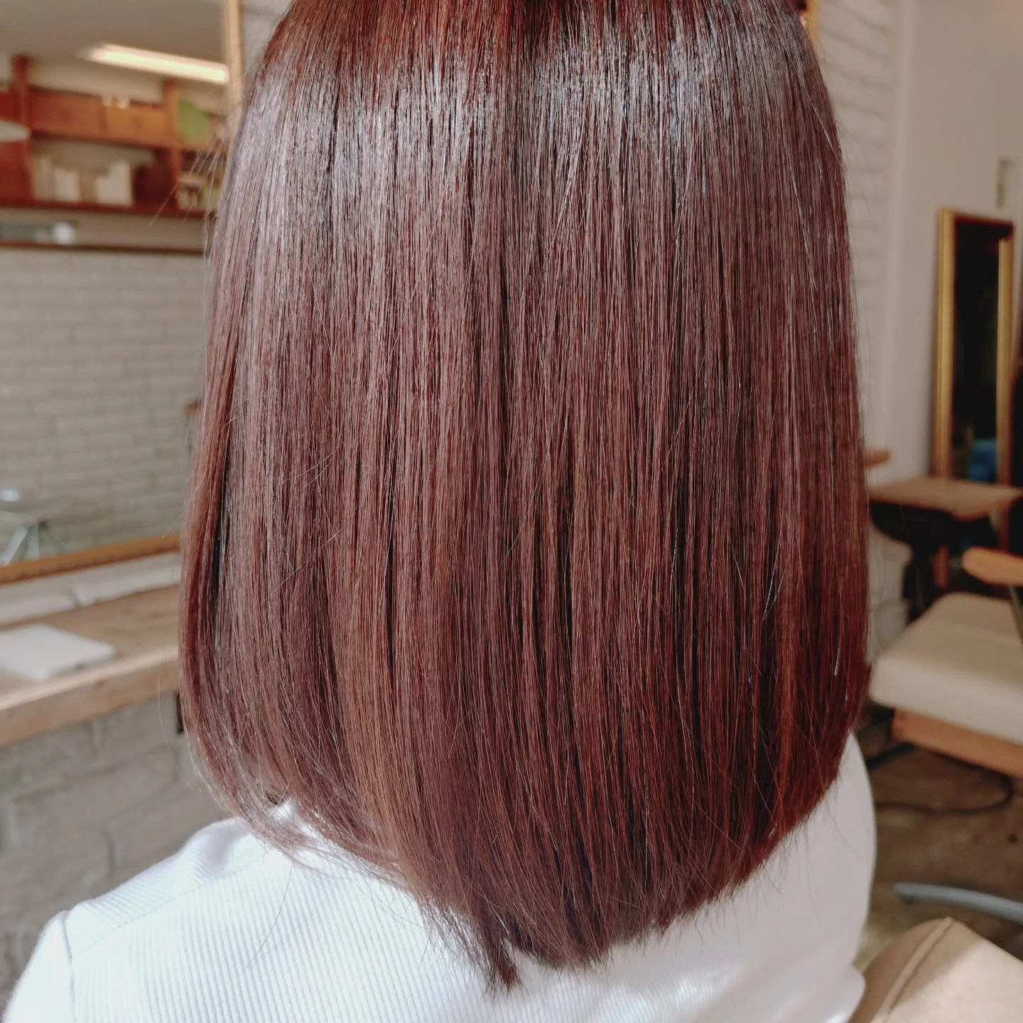 髪の傷みを気にしている方にとって、日々のヘアケアはとても重要...