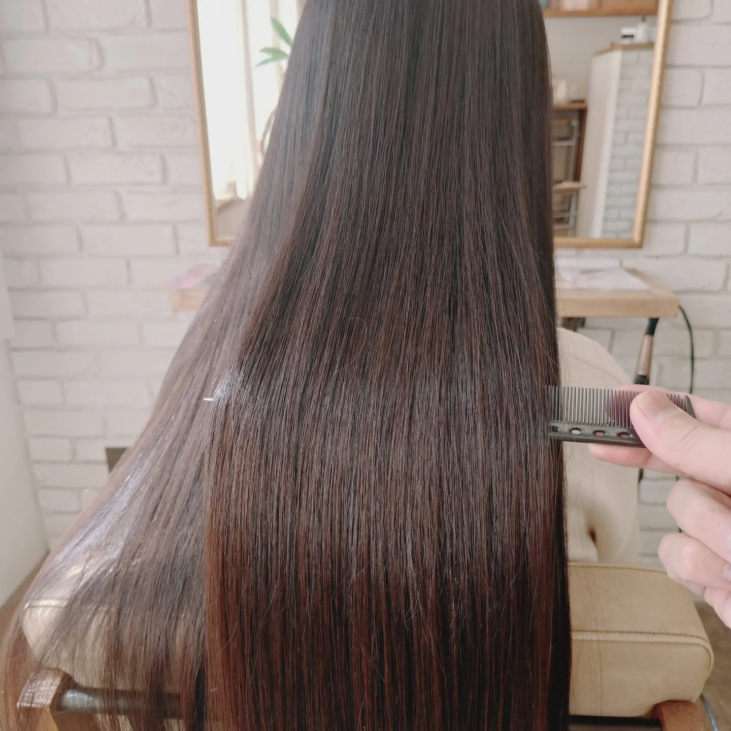 髪の悩みは多種多様ですが、髪質改善によって、まとまりやすく、...